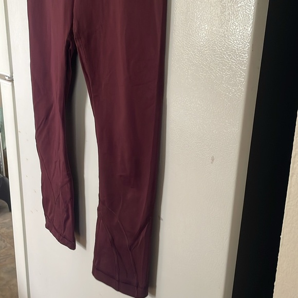 Lululemon Size 6 Maroon Crop Leggings w/ Accents - Picture 3 of 8